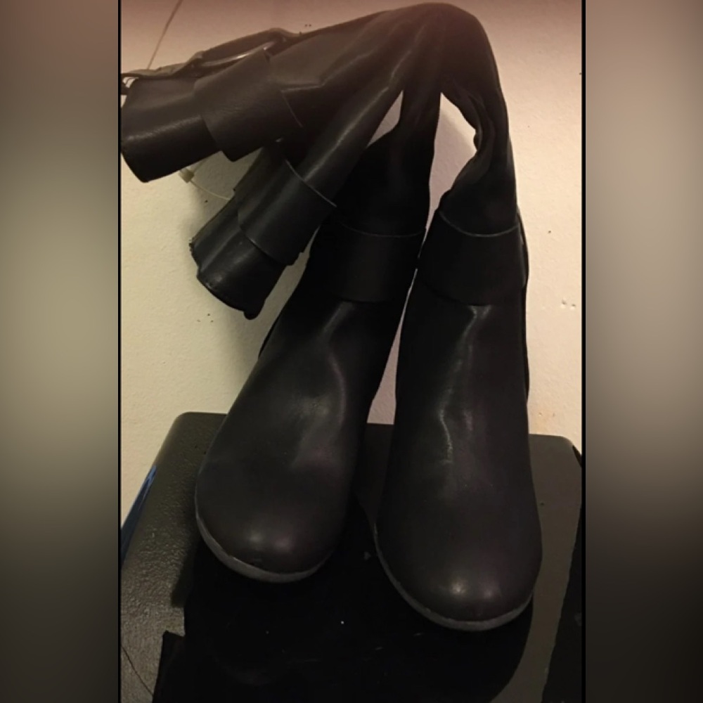 Elegant Black Women's Boots (Size 10)